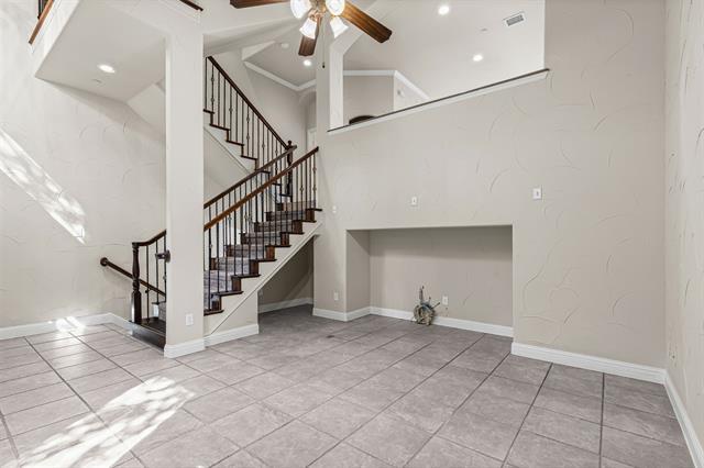 Building Photo - 5717 Lunsford Rd