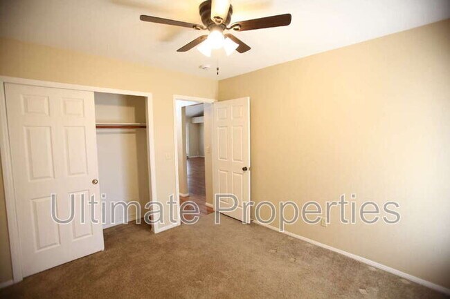 Building Photo - 4226 W Cielo Grande