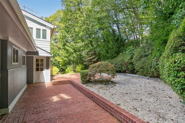 Building Photo - 1416 Ridge Rd