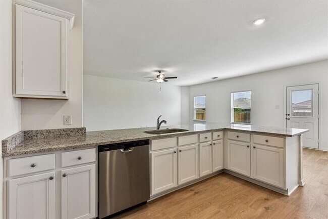 Building Photo - 235 Surrey Oaks