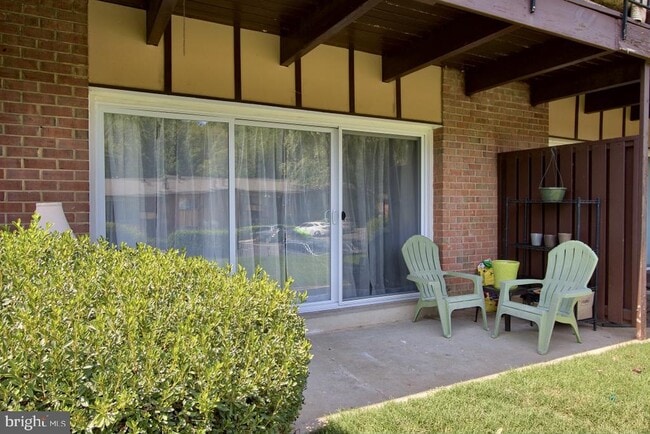 Building Photo - 10026 Fair Wds Dr