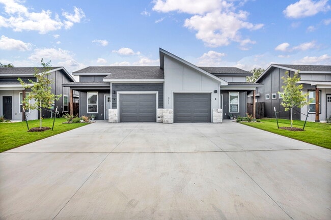 Building Photo - 311 Riptide Rd