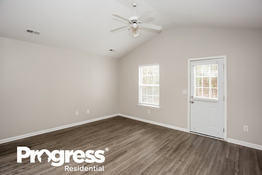 Building Photo - 1013 Valley Ridge Rd