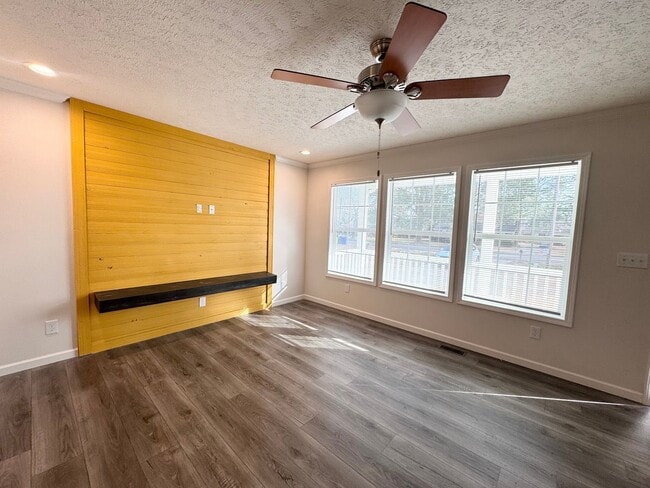 Building Photo - 720 S Edenton Rd St