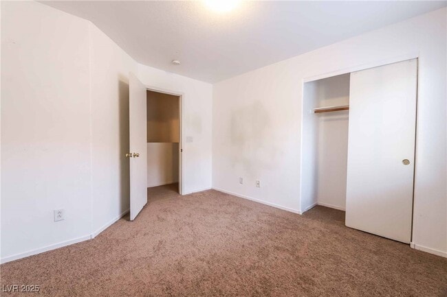 Building Photo - 2580 Land Rush Dr