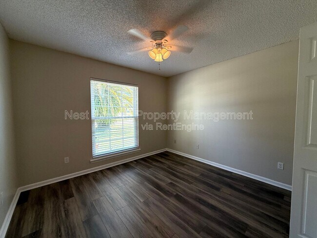 Building Photo - 4578 Blue Stream Ln N