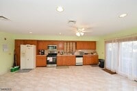 Building Photo - 121 Frederick Ave