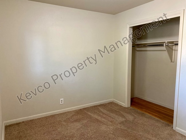 Building Photo - 1313 Fairview Dr