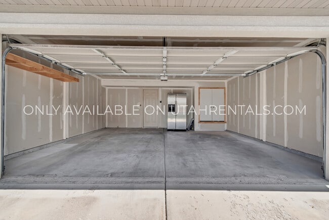 Building Photo - 1234 Cattail Dr