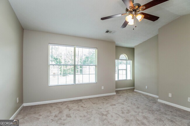 Building Photo - 1305 Sandybrook Ct