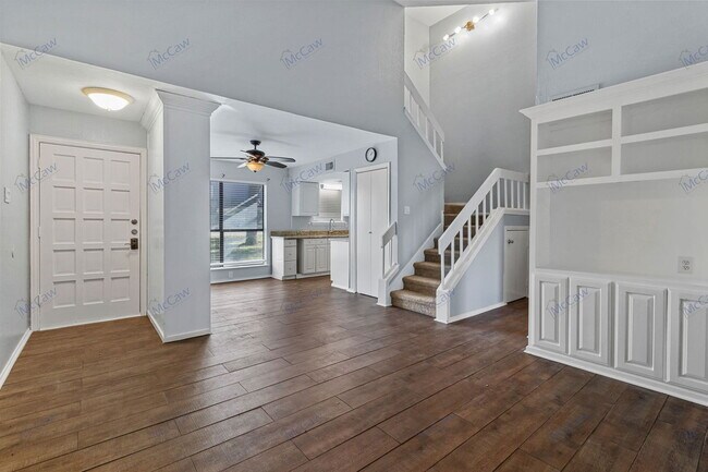 Building Photo - 2101 Park Willow Ln