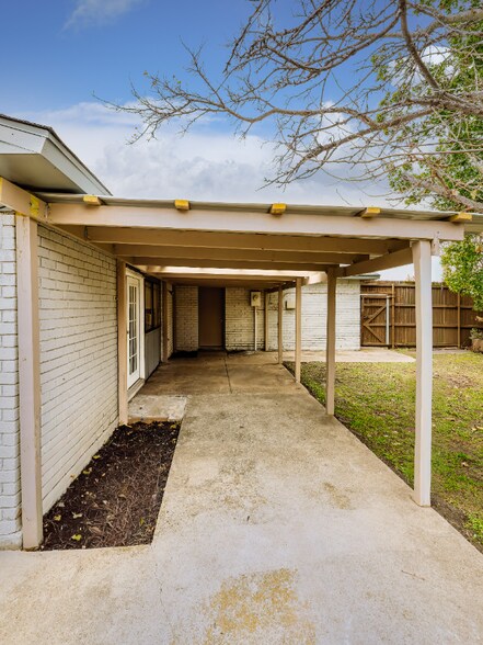 Building Photo - 2235 E Peters Colony Rd