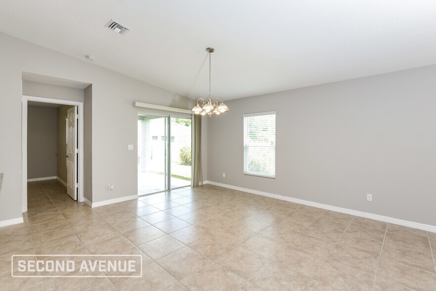 Building Photo - 1312 Vancouver Ave SE