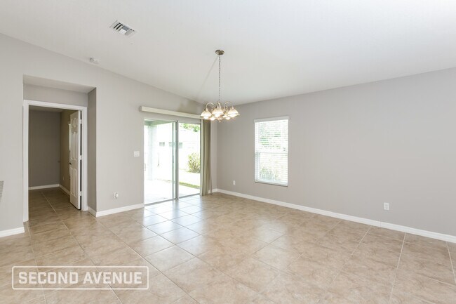 Building Photo - 1312 Vancouver Ave SE