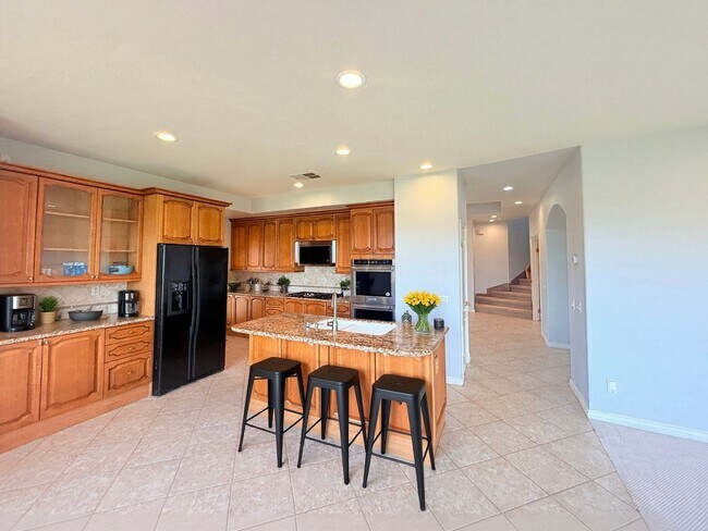 Building Photo - Spacious 4-bedroom, 3-bathroom home in Newbury Park near Thousand Oaks