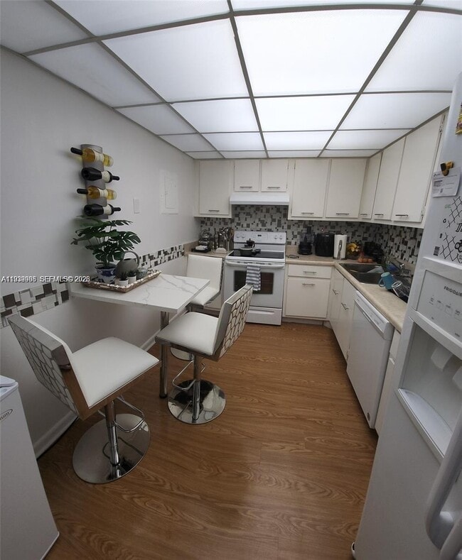 Building Photo - 780 NE 69th St