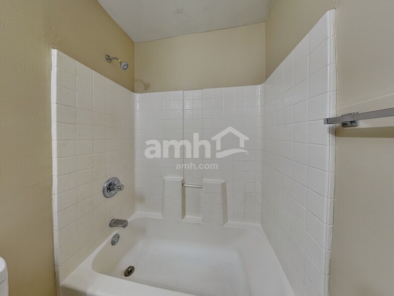 Building Photo - 1644 Stefan Cole Ln