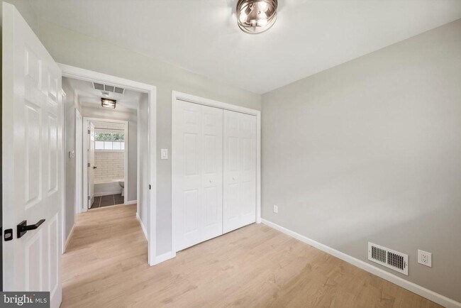 Building Photo - 5317 Oldcastle Ln