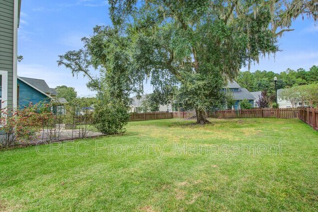 Building Photo - 202 Center Hill Ct