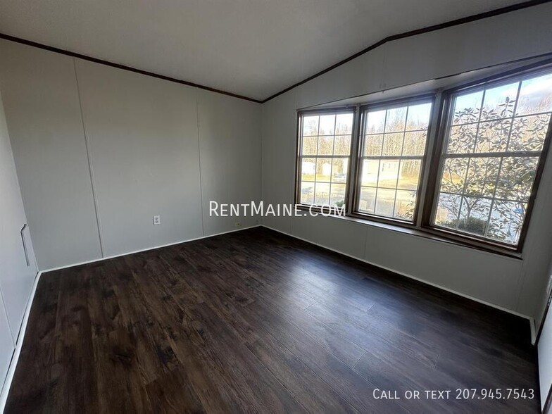 Building Photo - 20 Bearberry Rd