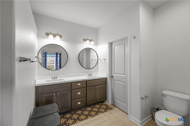 Building Photo - 412 Brushy Creek