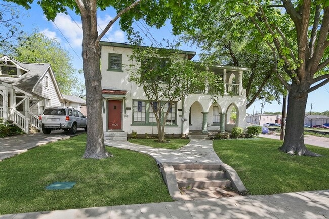 Building Photo - 6025 Lewis St