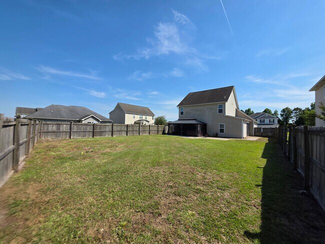 Building Photo - 702 Appling Ct