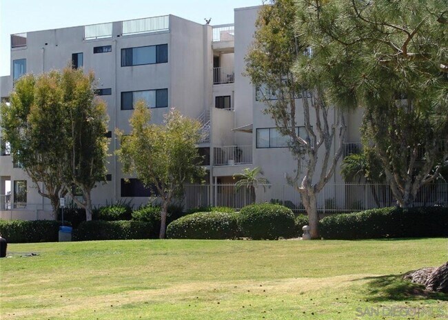 Building Photo - 1251 Parker Pl