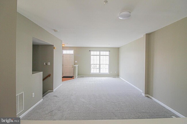 Building Photo - 13014 Shamrock Glen Dr