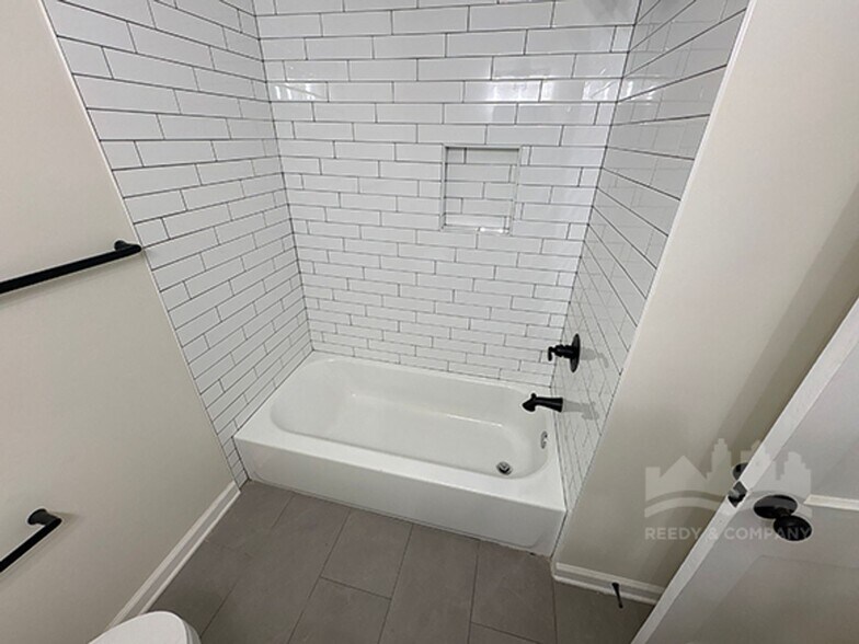 Building Photo - 108 N Highland St