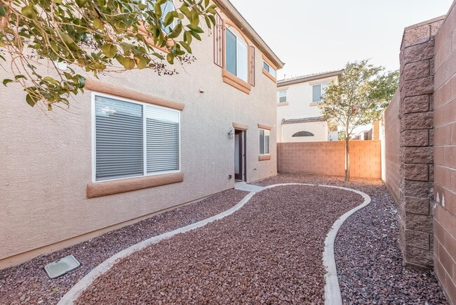 Building Photo - 8257 Begonia Blush Dr