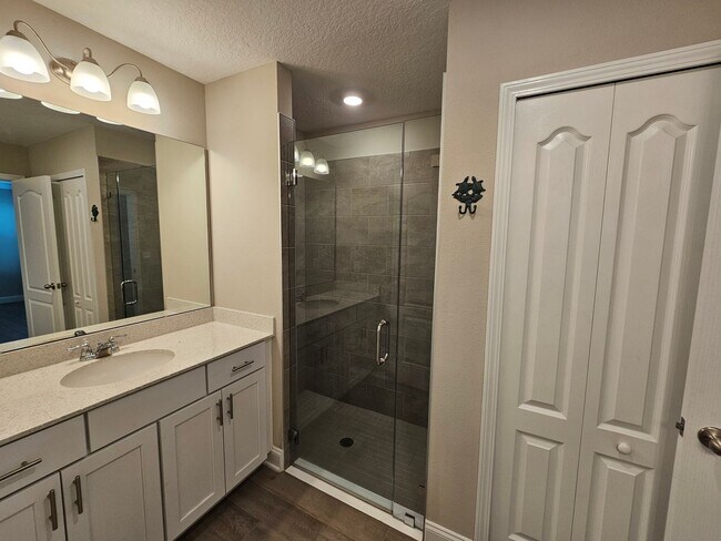 Building Photo - Sawmill Branch 4 Bedroom 2 Bath 3 Car Gara...
