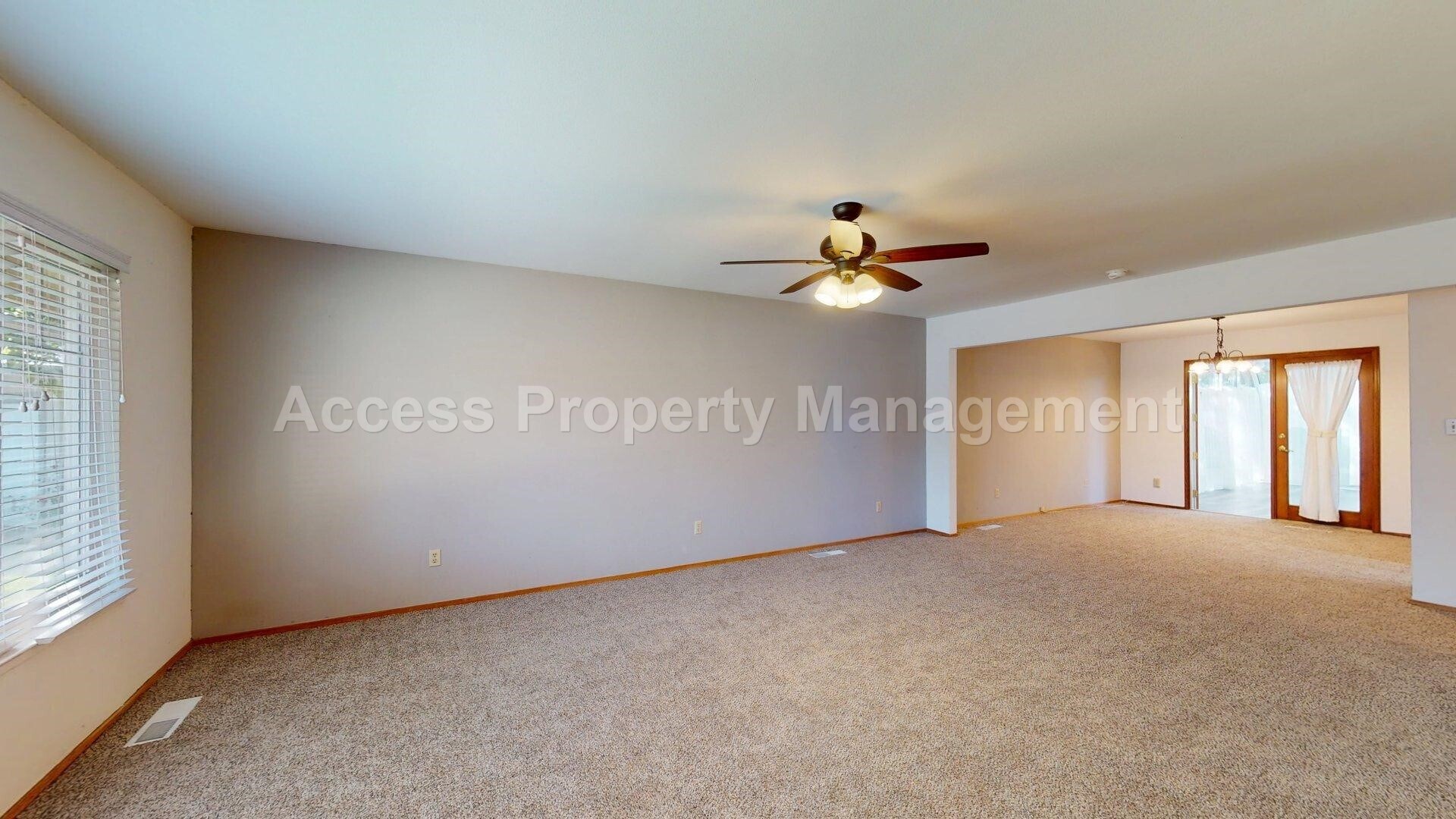 Building Photo - 3355 San Fernando Ct