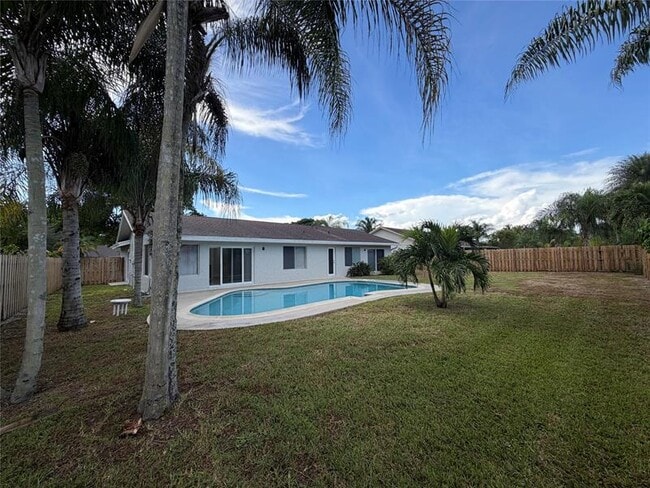 Building Photo - 1360 NW 94th Ave