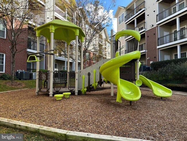 Building Photo - 1550 Spring Gate Dr.