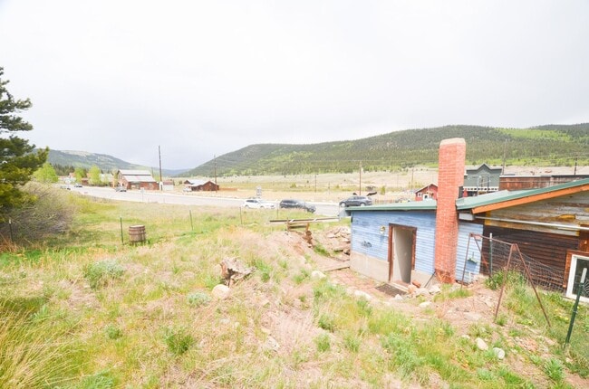 Building Photo - Commercial and Residential Option! Main St Alma!