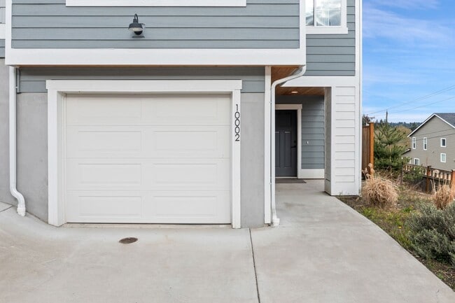 Building Photo - 10002 Kings Landing Ave NW