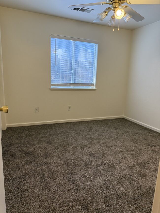 Building Photo - 279 Bighorn Meadow Dr