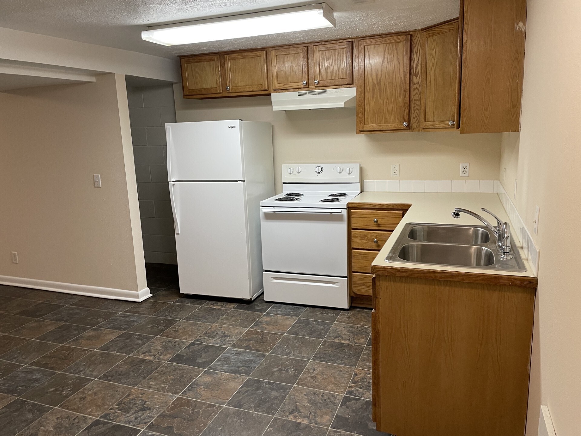 Kitchen - 310 Galvin Rd N