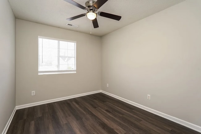 Building Photo - 2684 Stratford Lake Ct