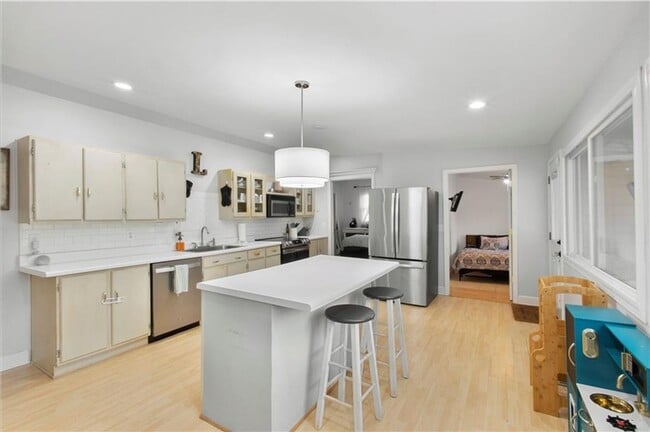 Building Photo - Cozy 4 Bed, 3 Bath Home Near Downtown Opelika!