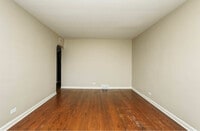 Building Photo - 10114 S California Ave