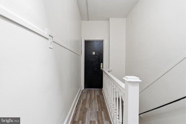 Building Photo - 4721-23 Melrose St
