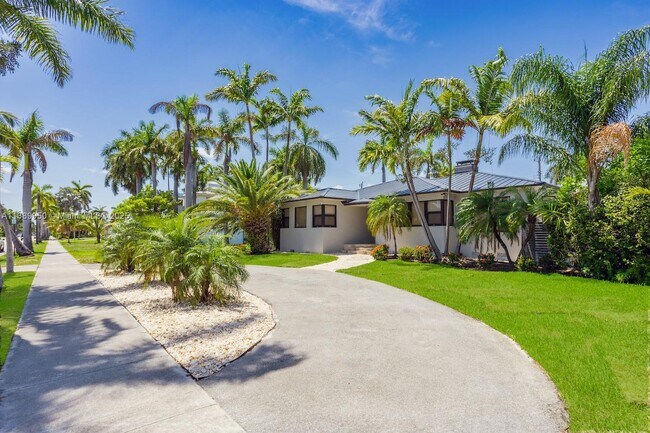 Building Photo - 801 Harrison St