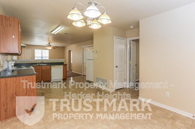 Building Photo - 411 Brittney Way
