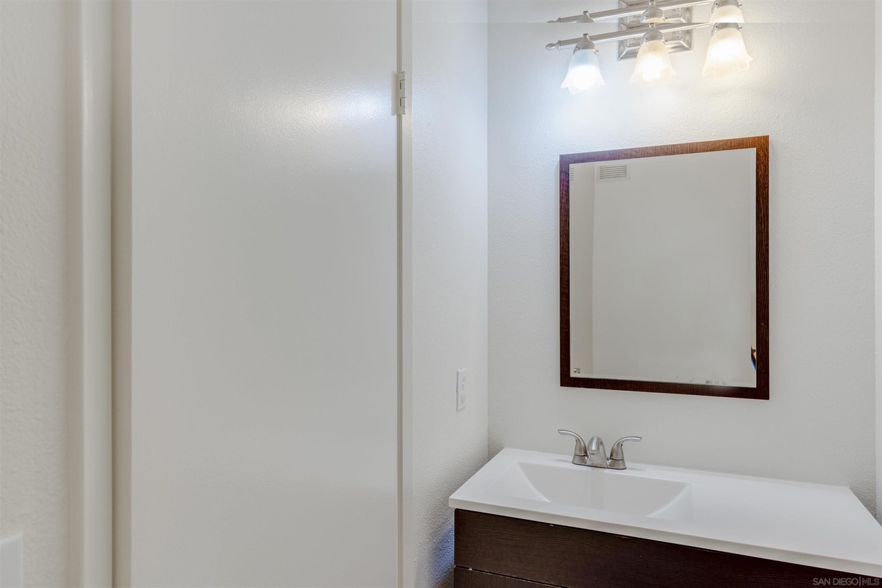 Building Photo - 18826 Caminito Cantilena