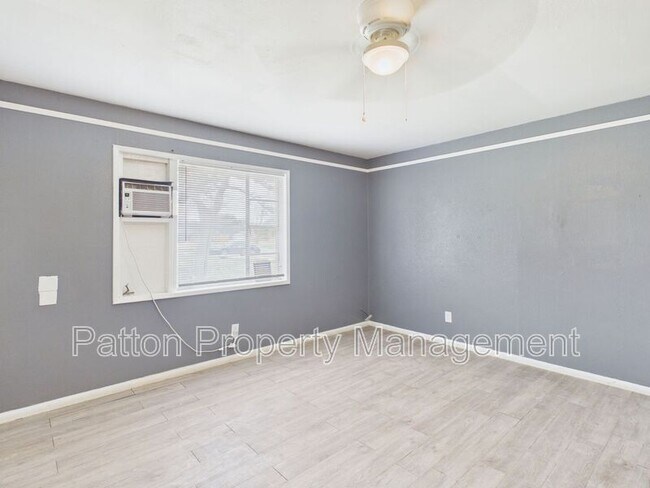 Building Photo - 2711 Duncan Dr