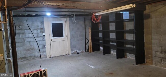 Building Photo - 151 Bollinger Rd