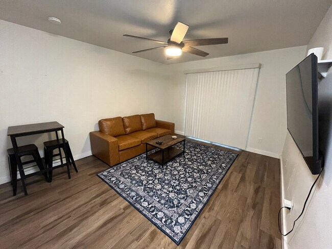 Building Photo - 619 Jack Stephens Dr