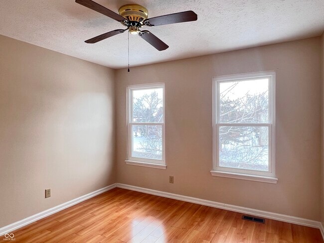 Building Photo - 1157 Aqueduct Way